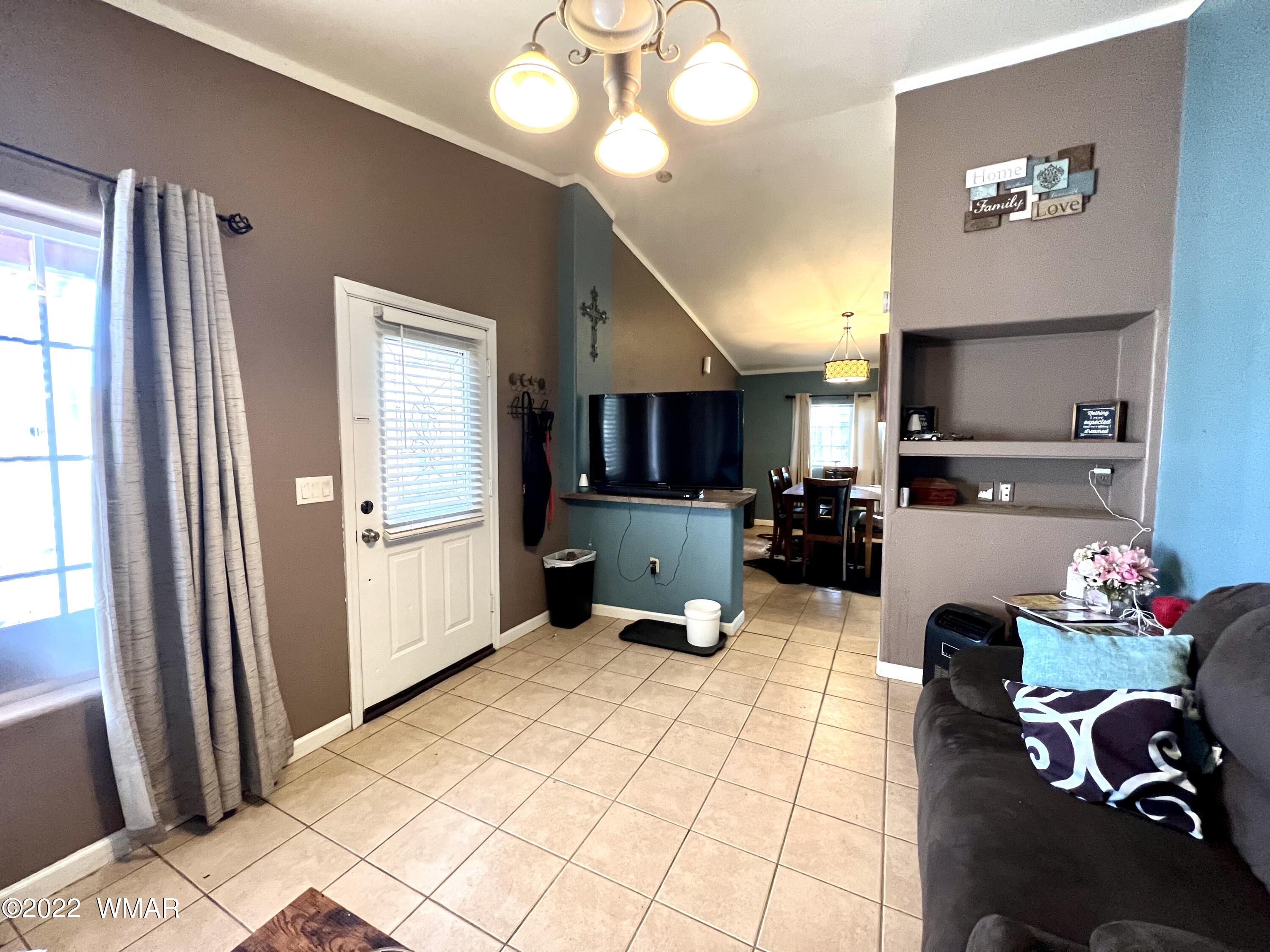 17 West Apache Drive Springerville, AZ 85938 - Photo 11 of 22