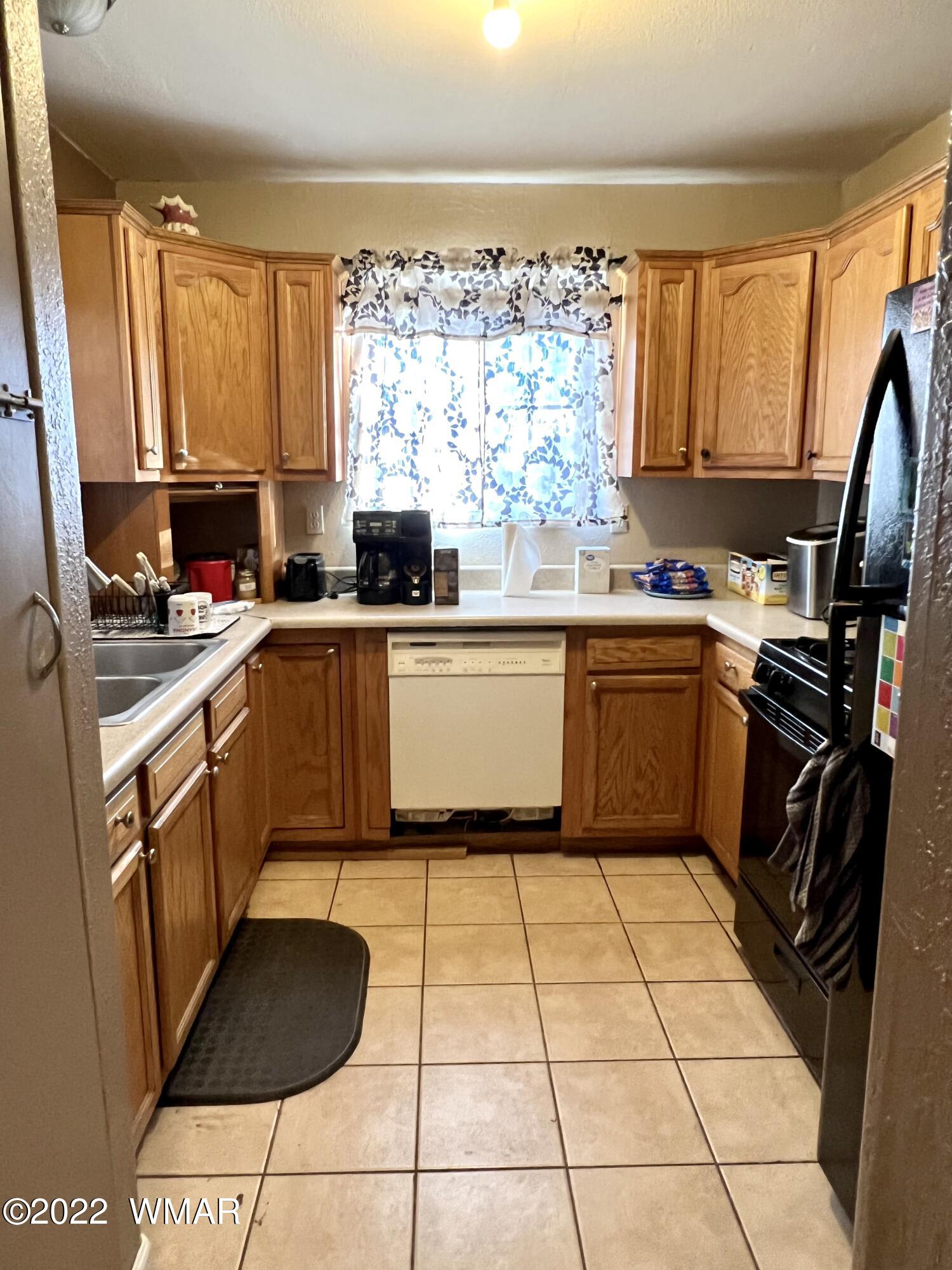 17 West Apache Drive Springerville, AZ 85938 - Photo 8 of 22