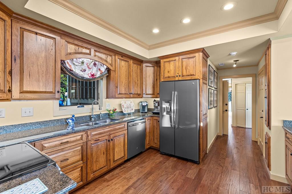 405 Vz Top Road, Unit 405 Highlands, NC 28741 - Photo 13 of 44 Gallery Image 13