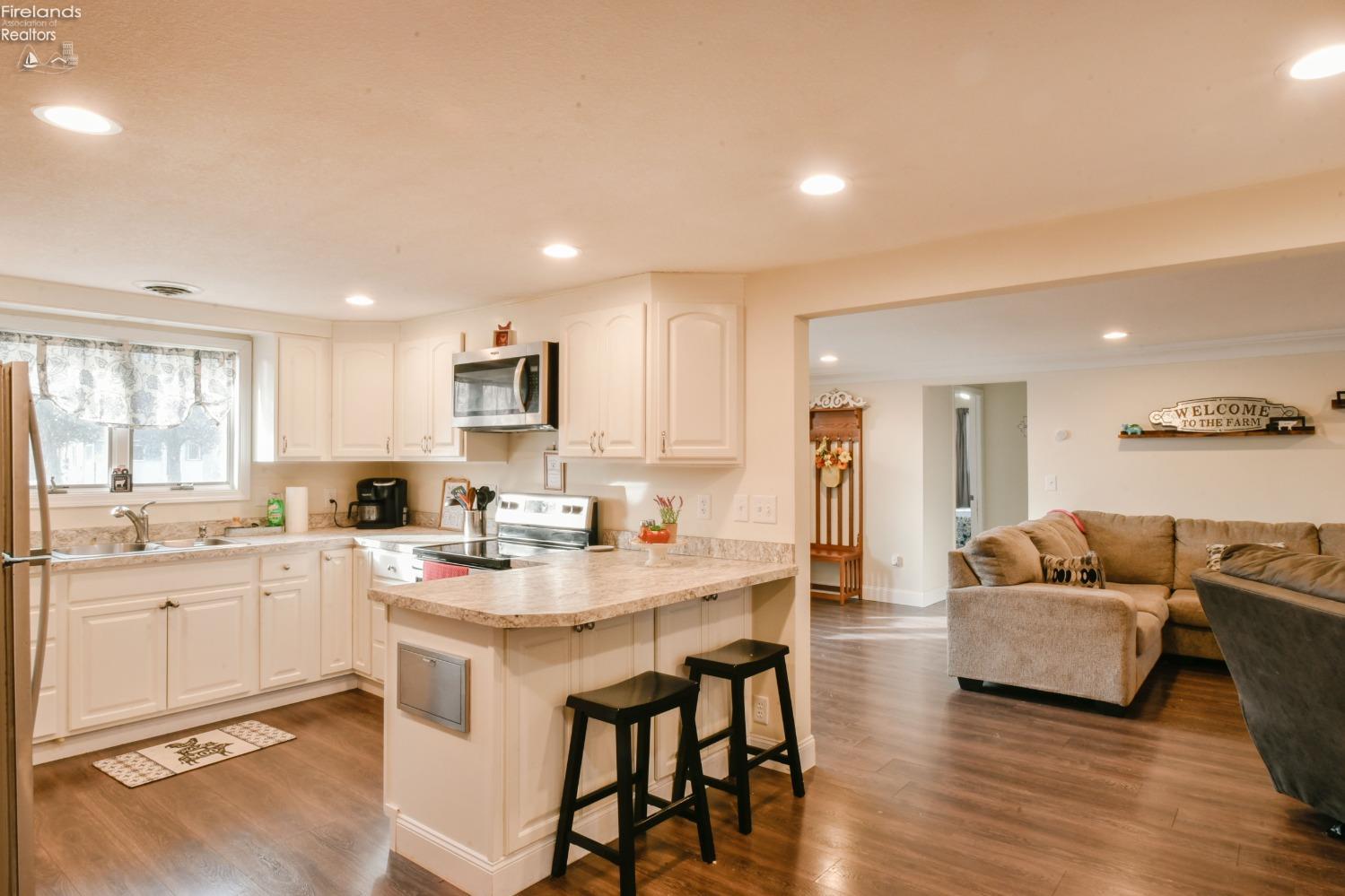 3275 West Harbor Road Port Clinton, OH 43452 - Photo 25 of 39 Gallery Image 25