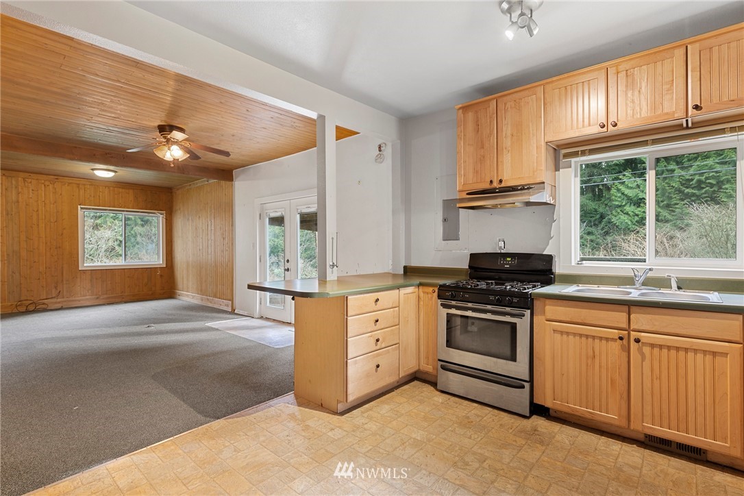 22831 Amick Road Mount Vernon, WA 98274 - Photo 8 of 40 Gallery Image 8