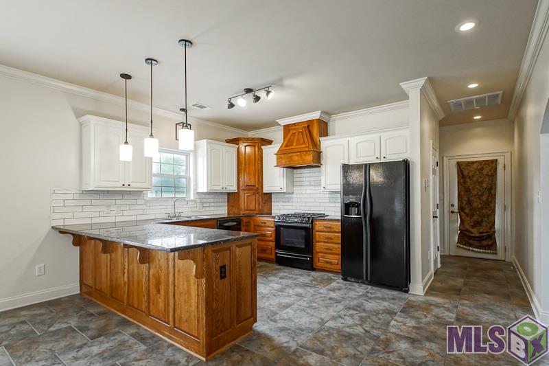 42257 Devall Road Prairieville, LA 70769 - Photo 9 of 25 Gallery Image 9