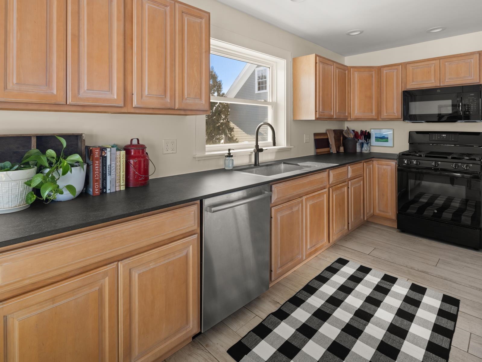 5783 Goodrich Corner Road Addison, VT 05491 - Photo 14 of 60