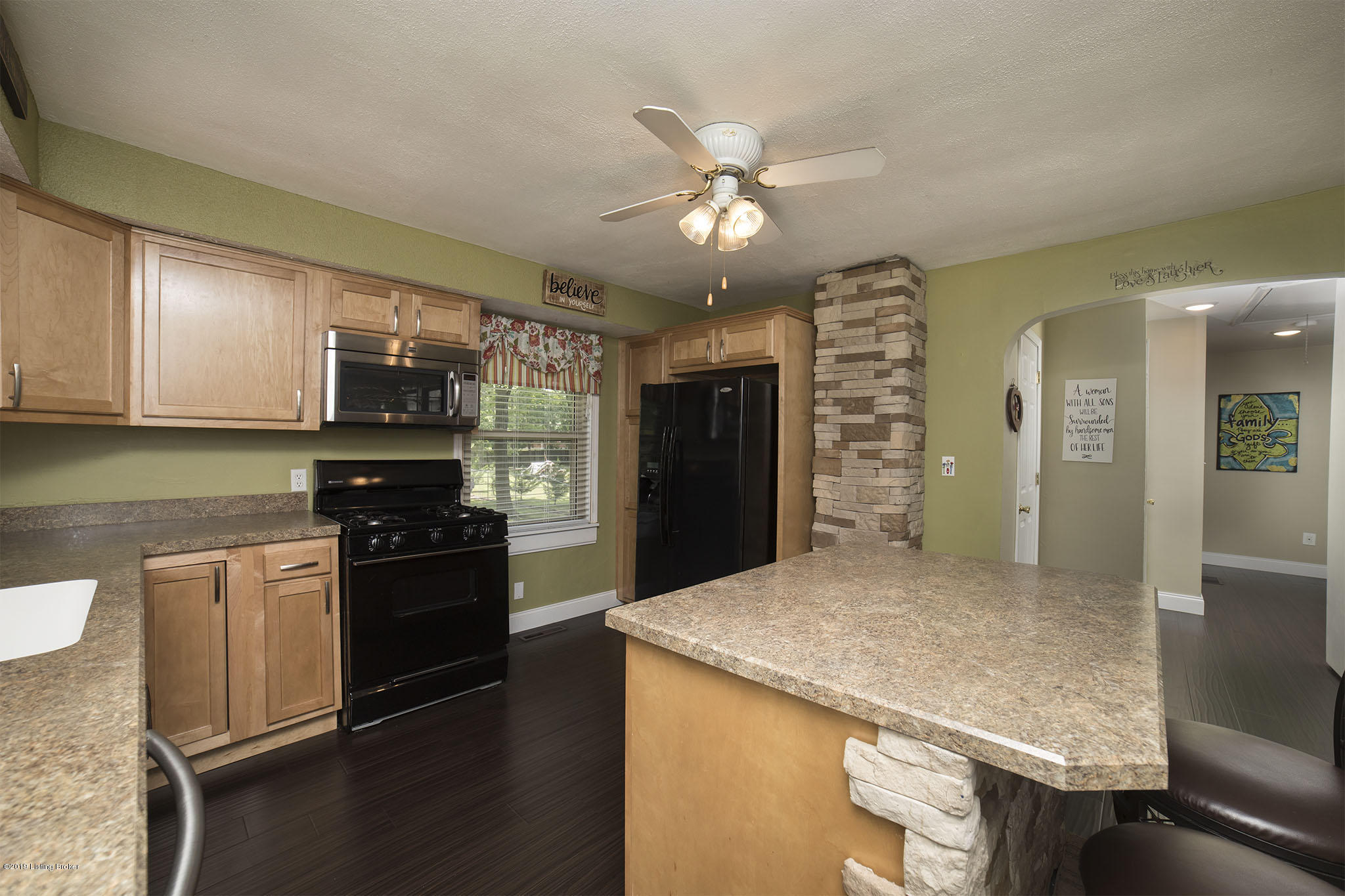 5402 Maryman Road Louisville, KY 40258 - Photo 17 of 40 5402MarymanRd017
