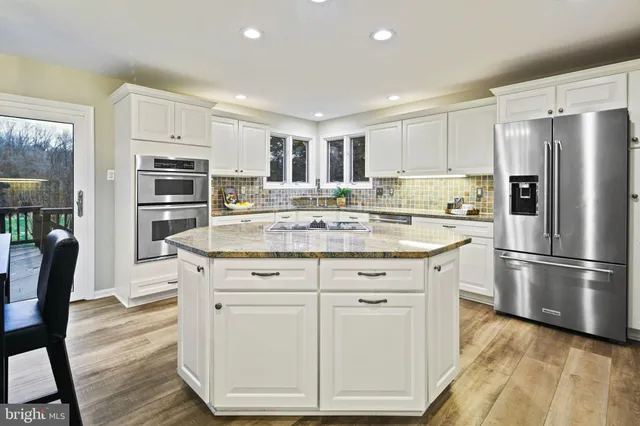 $1,325,000 | 13880 Kennard Drive, Glenelg, MD 21737