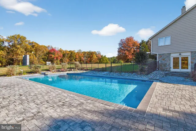 $1,325,000 | 13880 Kennard Drive, Glenelg, MD 21737