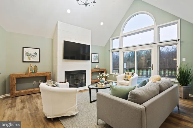 $1,325,000 | 13880 Kennard Drive, Glenelg, MD 21737