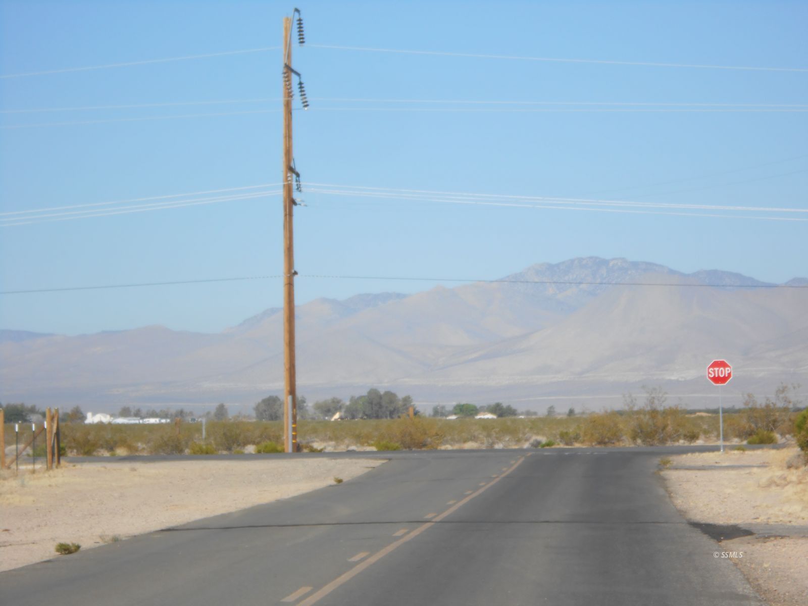 West Las Flores Ridgecrest, CA 93555 - Photo 2 of 11 a view of a city