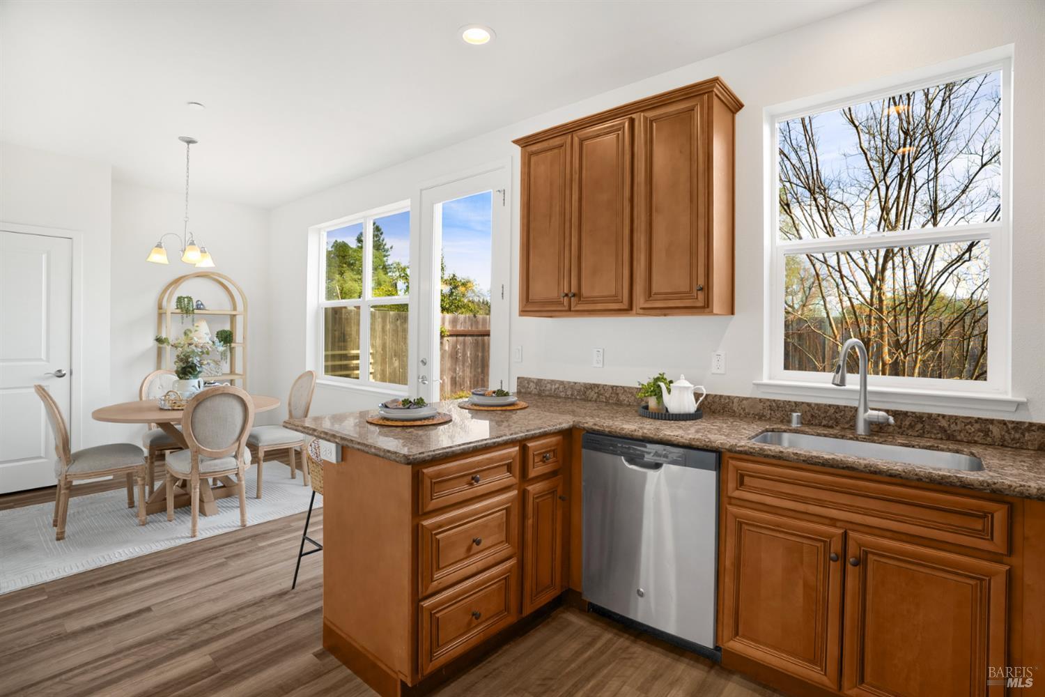 2042 Ravello Way Santa Rosa, CA 95403 - Photo 8 of 34