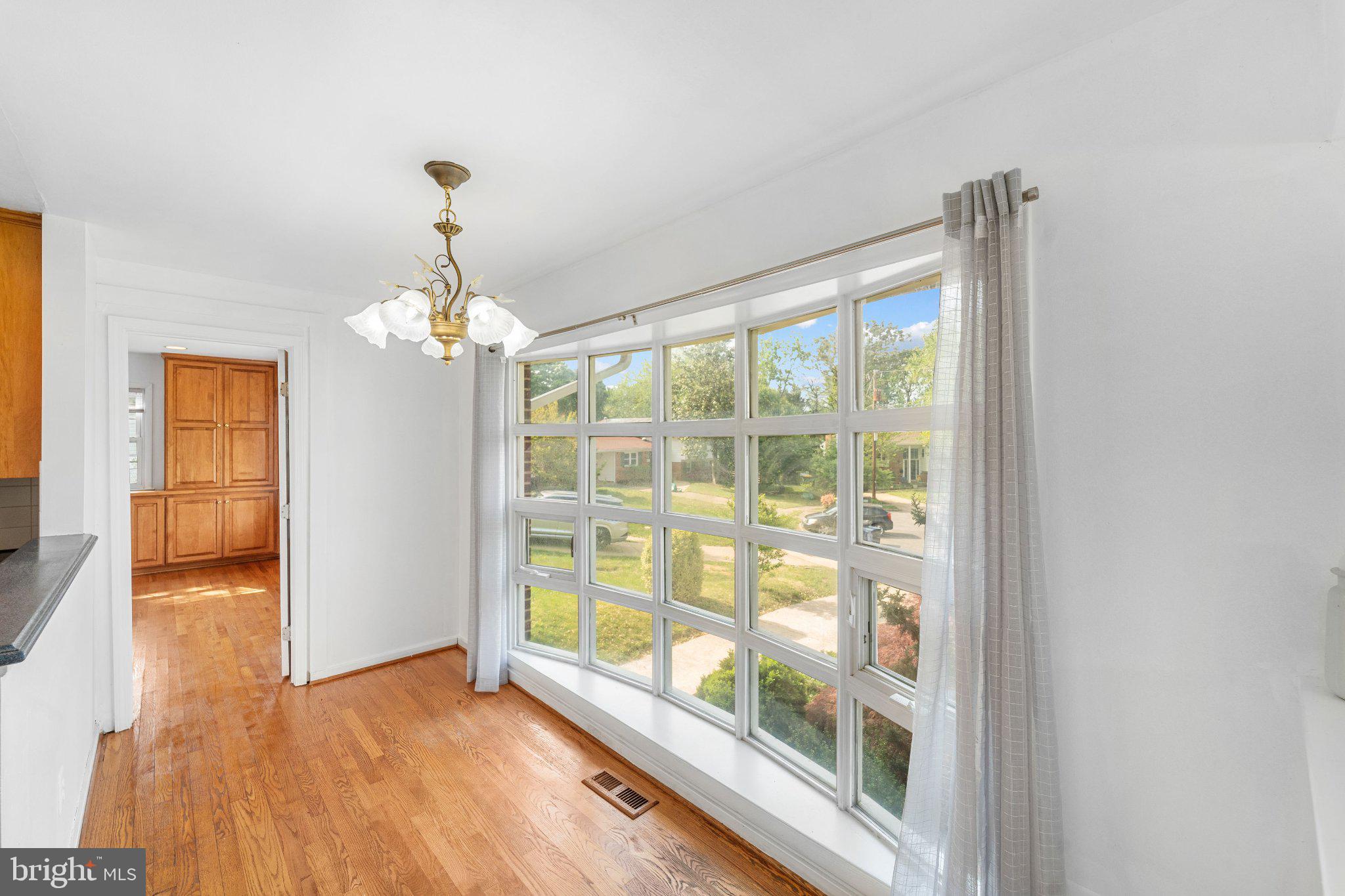 6423 Cabell Court Springfield, VA 22150 - Photo 13 of 58 Bright entryway with scenic views.
