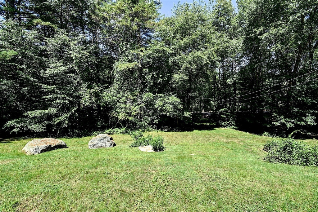 26 Gay Road Brookfield, MA 01506 - Photo 3 of 19