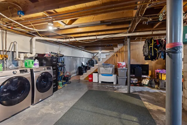 $339,000 | 914 Bellsqueeze Road, Clinton, ME 04927