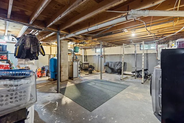 $339,000 | 914 Bellsqueeze Road, Clinton, ME 04927