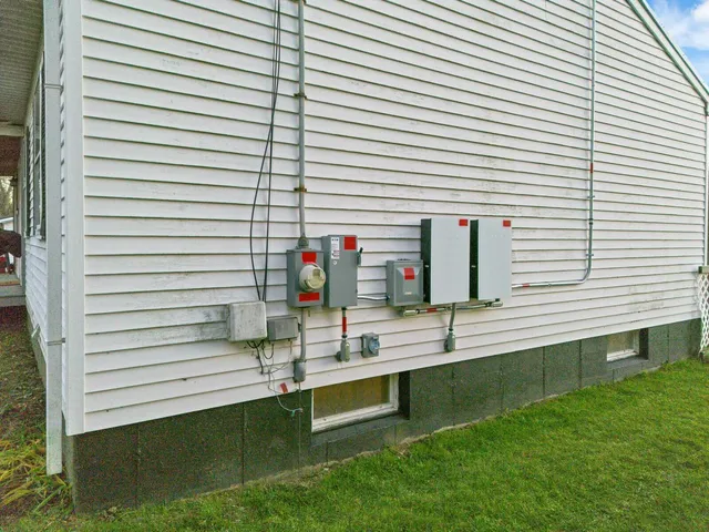 $339,000 | 914 Bellsqueeze Road, Clinton, ME 04927