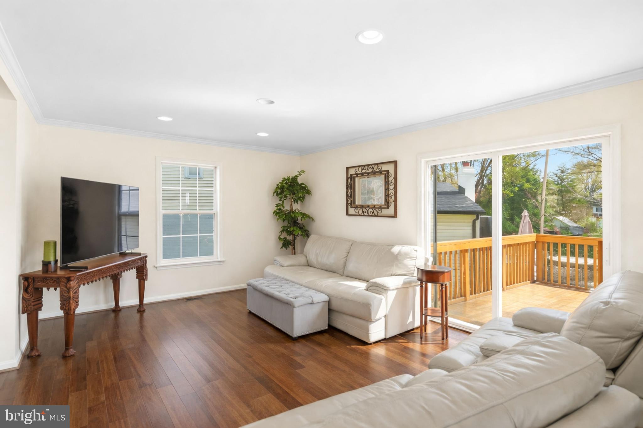 4101 Roberts Road Fairfax, VA 22032 - Photo 4 of 18