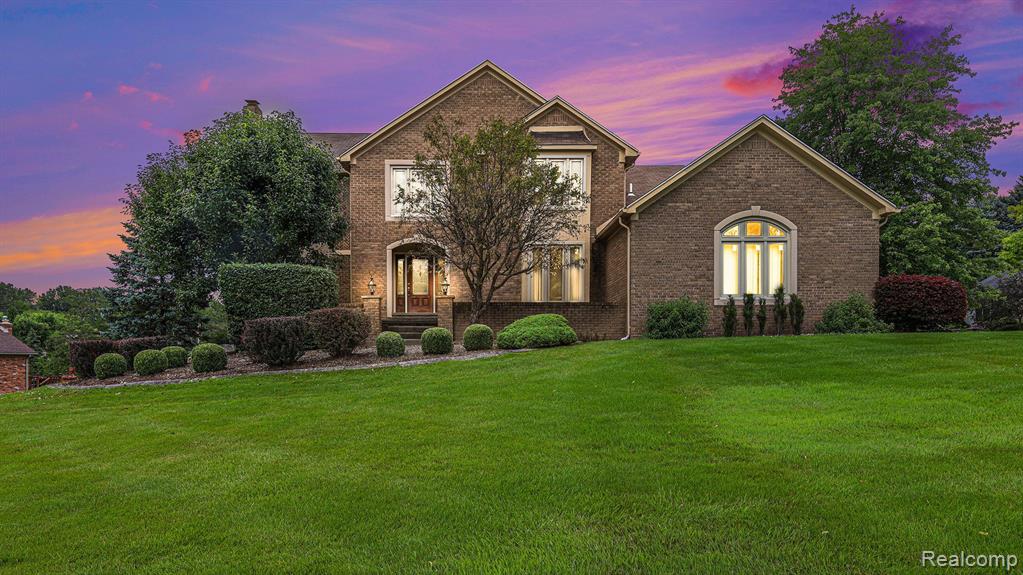 926 Stanford Circle Rochester Hills, MI 48309 - Photo 3 of 46