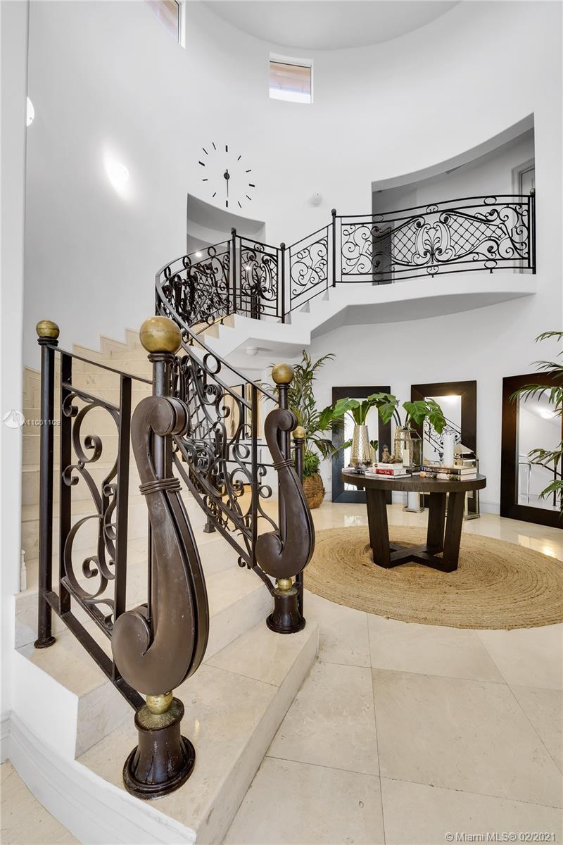 570 Hampton Lane Key Biscayne, FL 33149 - Photo 12 of 60