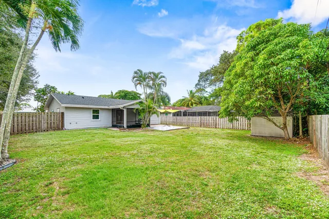 $3,000 | 5427 Sunrise Boulevard, Delray Beach, FL 33484