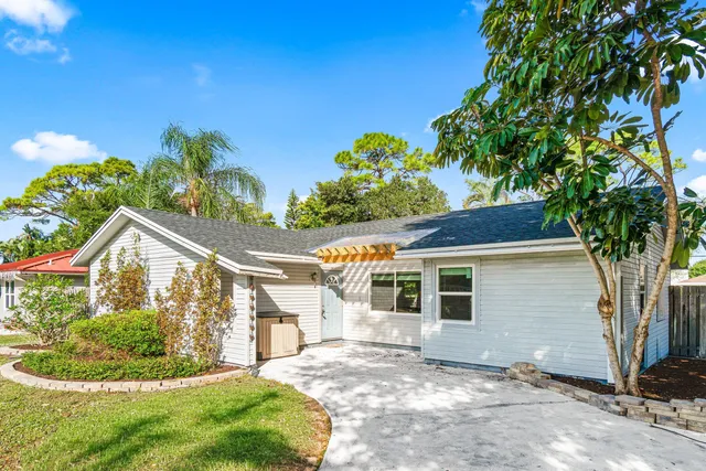 $3,000 | 5427 Sunrise Boulevard, Delray Beach, FL 33484