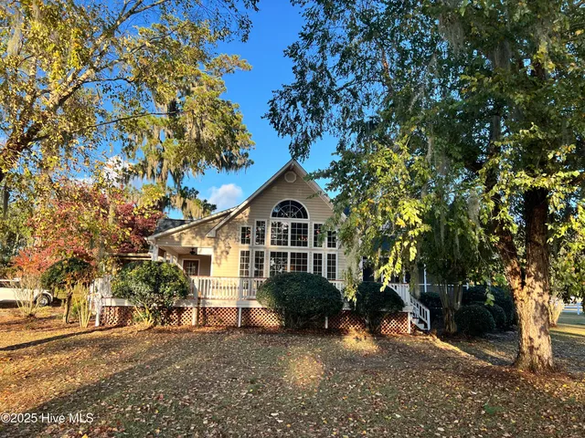 $499,000 | 100 Goose Creek Drive, Washington, NC 27889