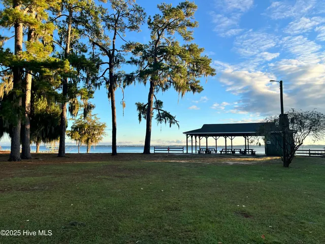 $499,000 | 100 Goose Creek Drive, Washington, NC 27889