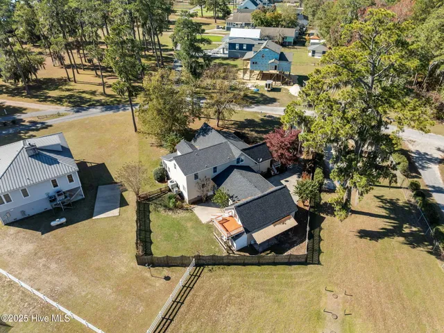 $499,000 | 100 Goose Creek Drive, Washington, NC 27889