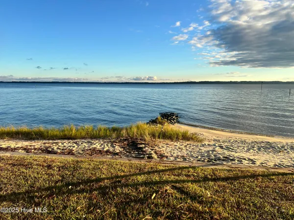 $439,000 | 100 Goose Creek Drive, Washington, NC 27889