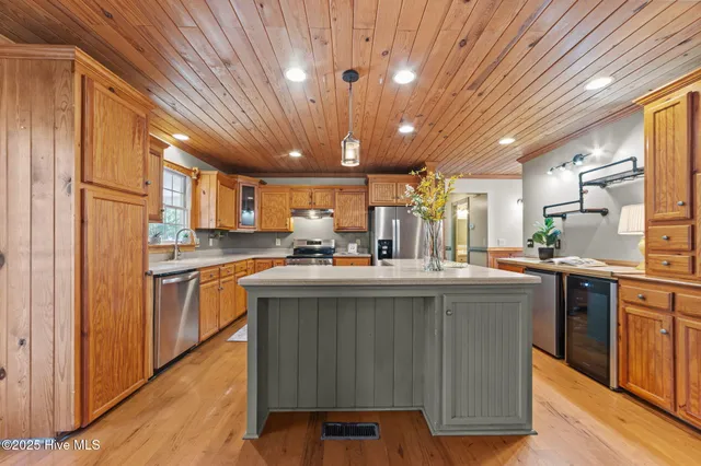 $499,000 | 100 Goose Creek Drive, Washington, NC 27889