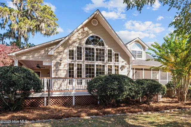 $499,000 | 100 Goose Creek Drive, Washington, NC 27889