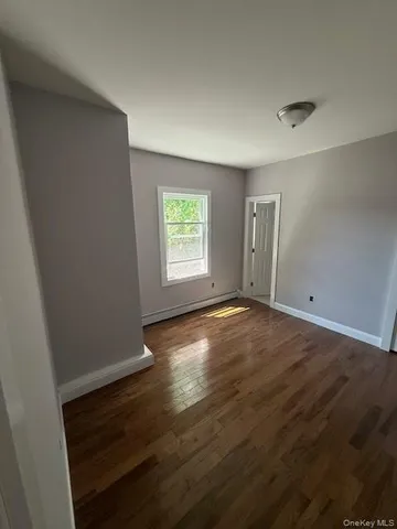 $2,250 | 6 Lockwood Avenue, Unit 1W, Yonkers, NY 10701