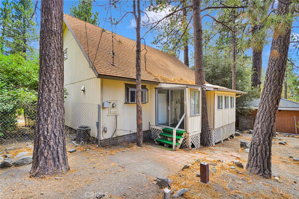 1725 Linnet Road Wrightwood, CA 92397 - Photo 37 of 43
