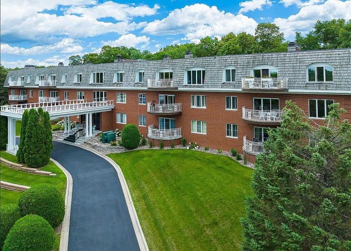 8621 Basswood Road, Unit 32 Eden Prairie, MN 55344 - Photo 2 of 19