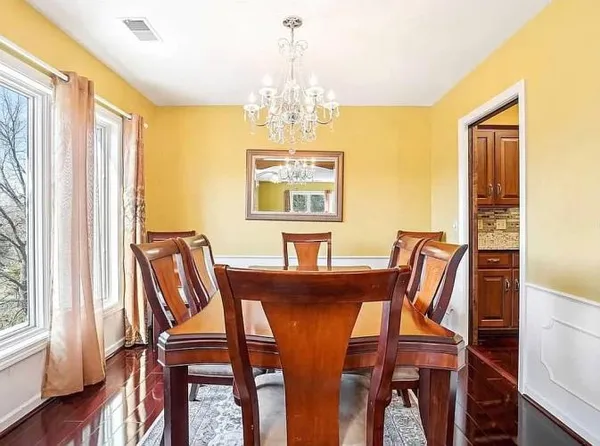 $260,000 | 8621 Basswood Road, Unit 32, Eden Prairie, MN 55344