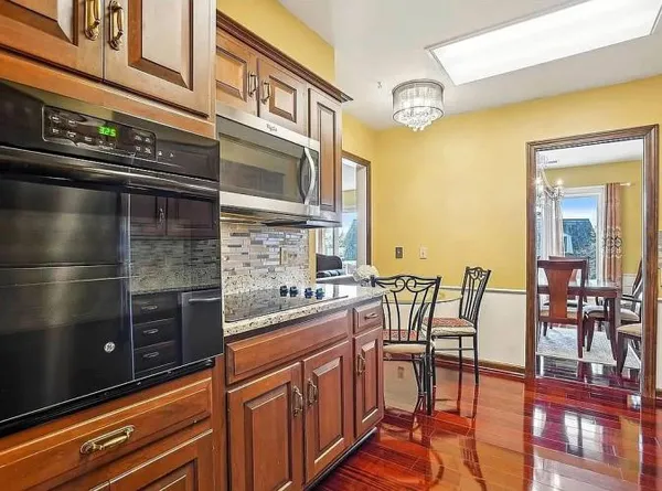 $260,000 | 8621 Basswood Road, Unit 32, Eden Prairie, MN 55344