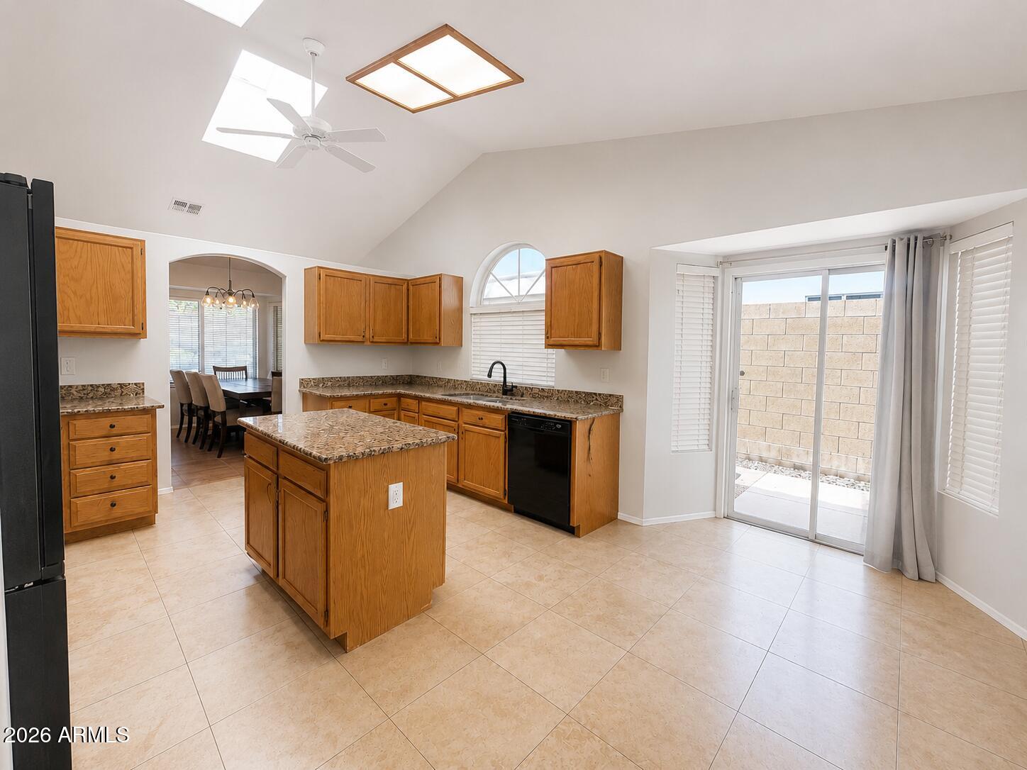 2313 East Rockledge Road Phoenix, AZ 85048 - Photo 5 of 23 Kitchen