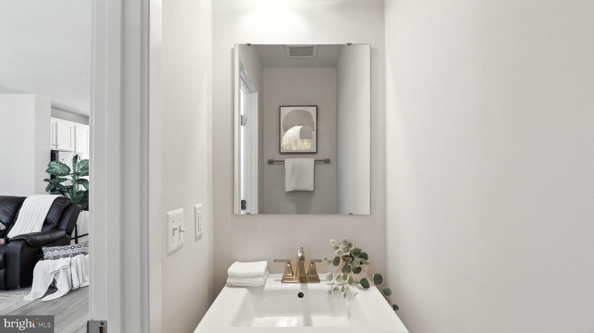 117 Hawlings River Road Laurel, MD 20708 - Photo 16 of 56 Powder room on mail level