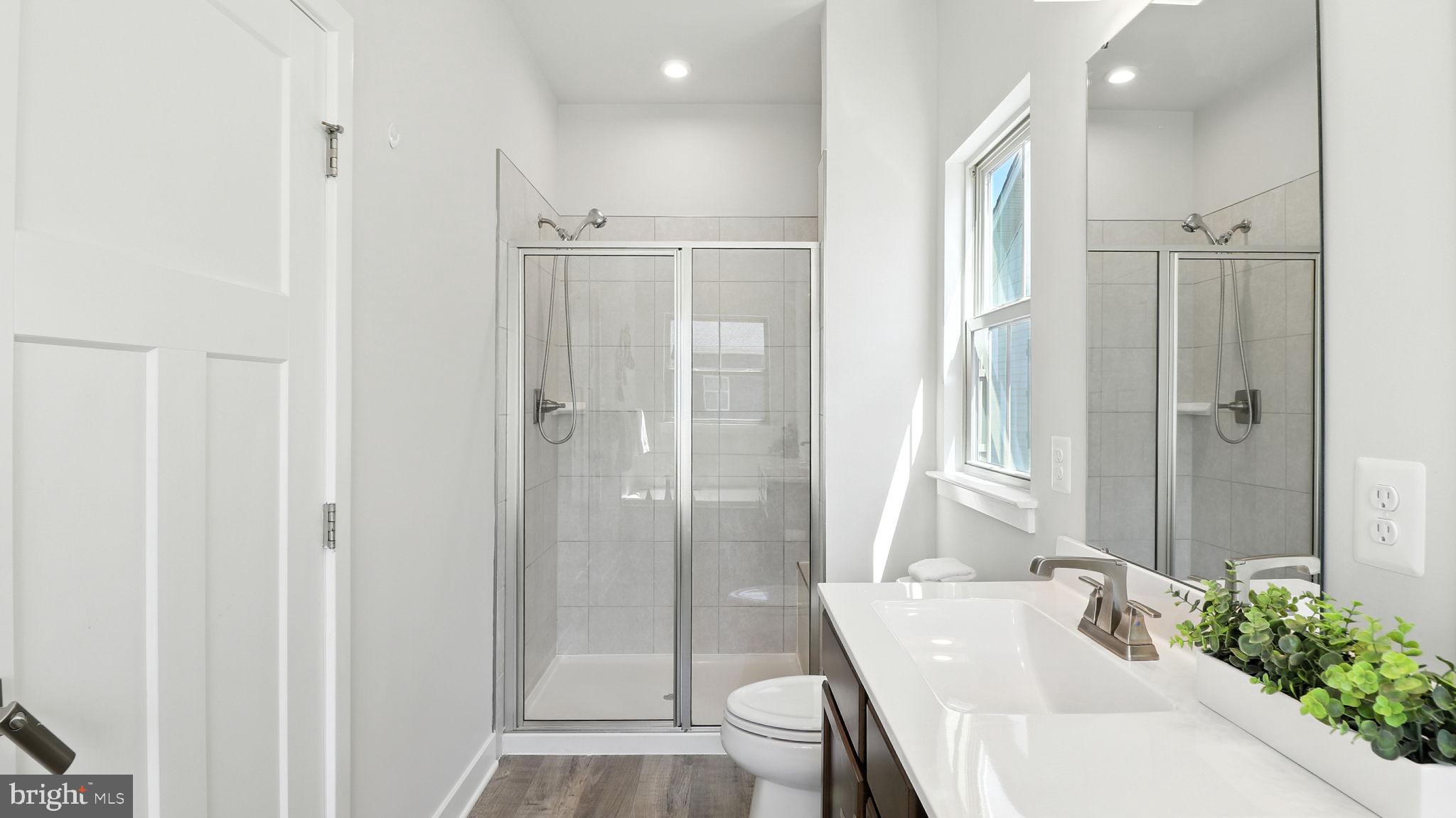 117 Hawlings River Road Laurel, MD 20708 - Photo 34 of 56 Primary ensuite bathroom. Tub and shower combo!