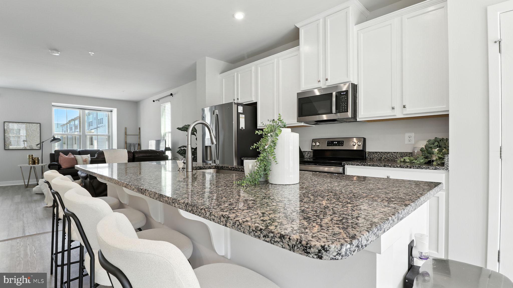 117 Hawlings River Road Laurel, MD 20708 - Photo 7 of 56 Granite island and counter tops