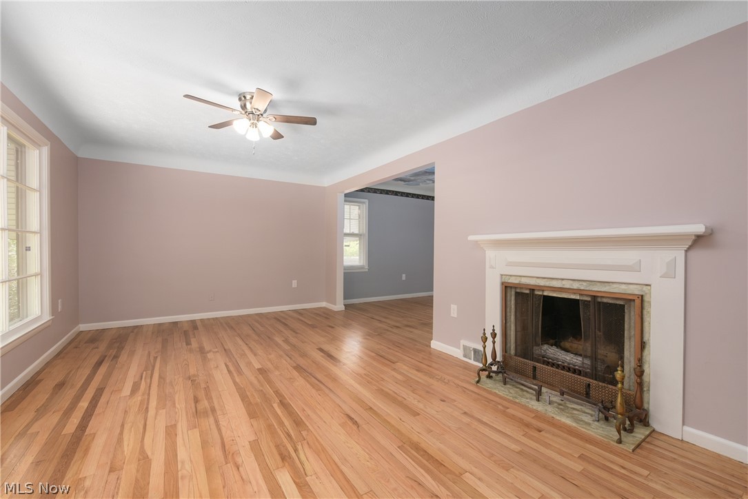 3921 Delmore Road Cleveland Heights, OH 44121 - Photo 5 of 35
