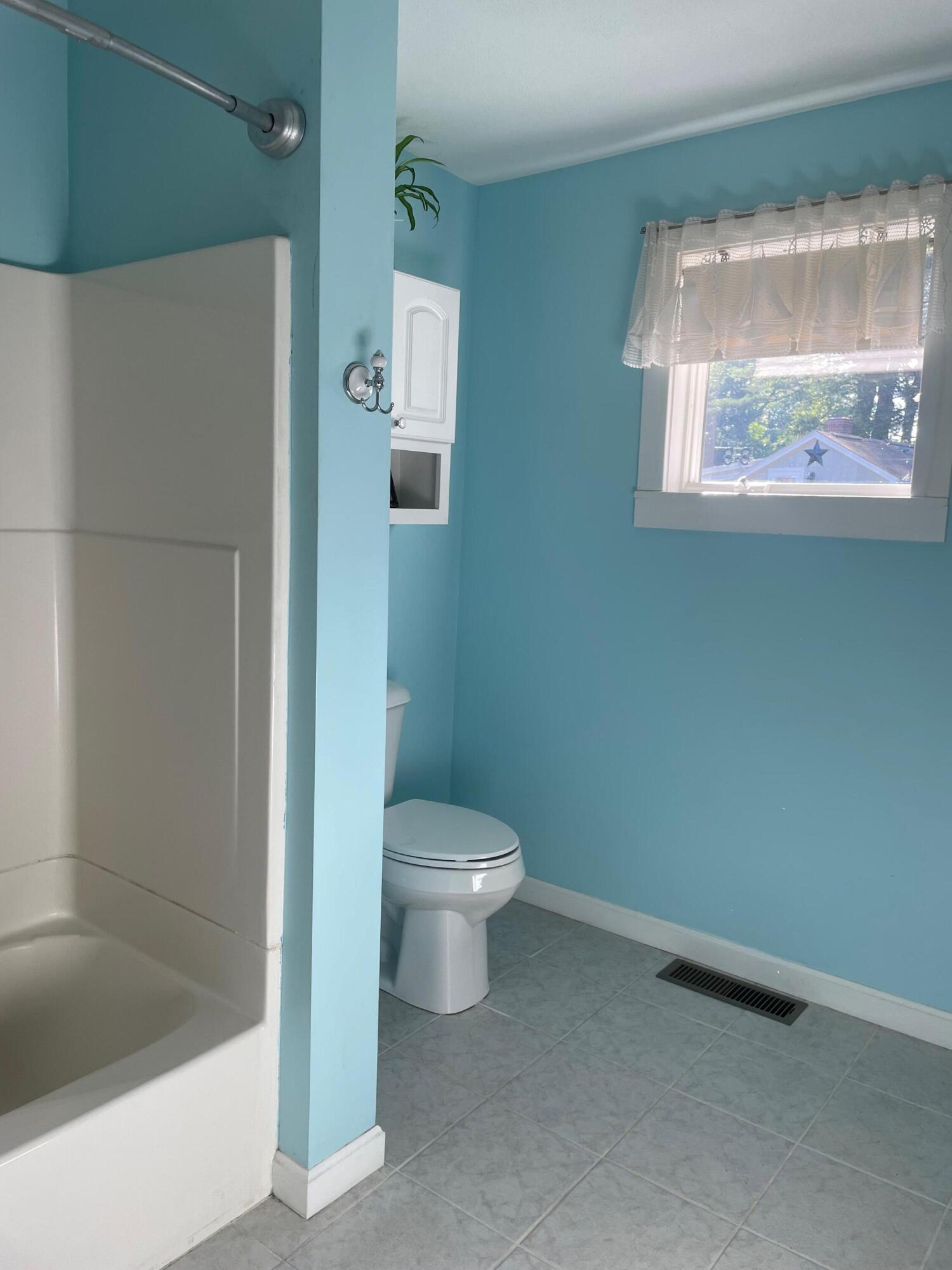 1 Spring Street Yarmouth, ME 04096 - Photo 19 of 27 Bathroom 3
