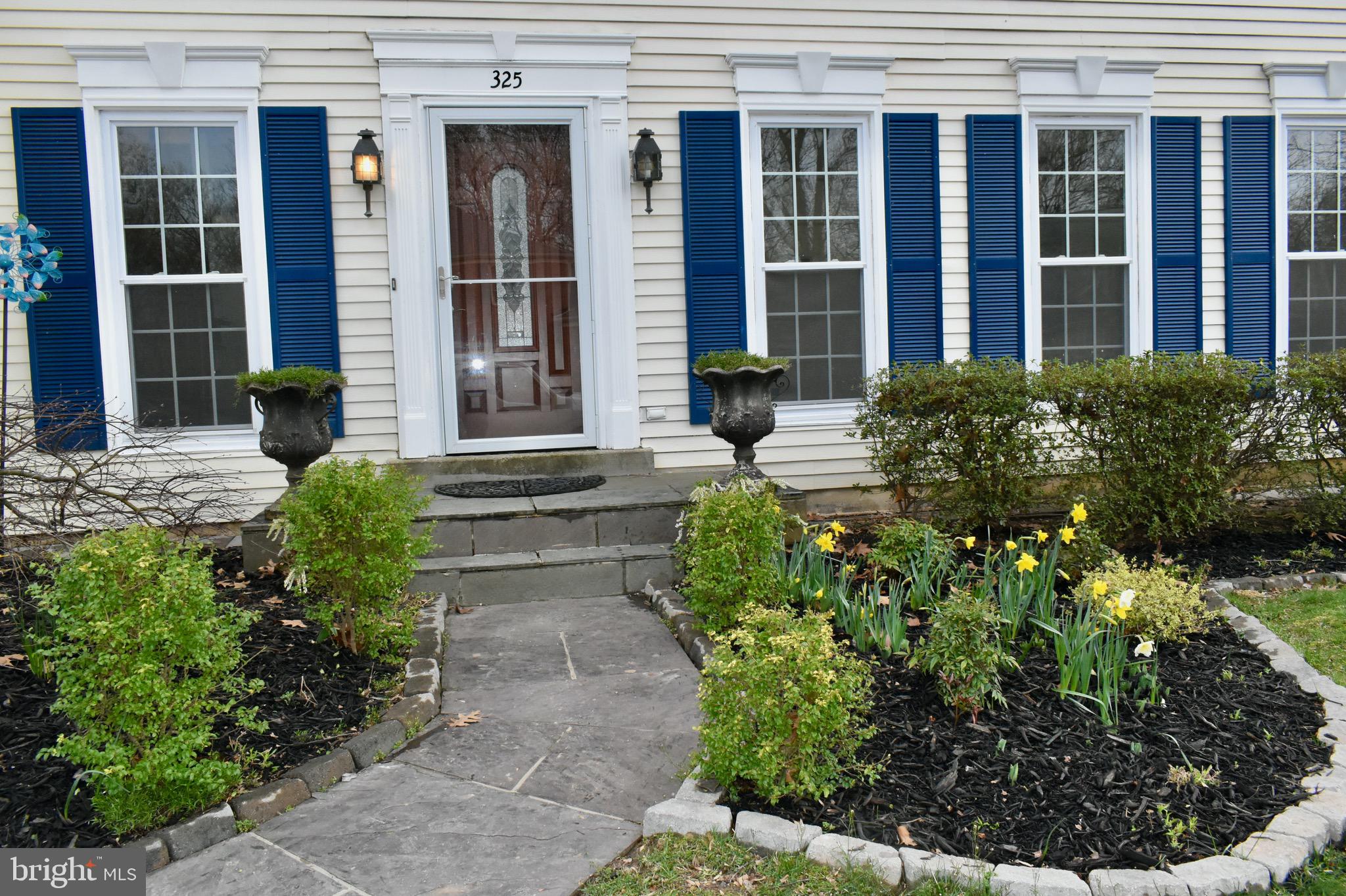 325 Prelude Drive Silver Spring, MD 20901 - Photo 5 of 48