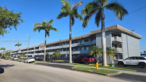 $1,975 | 11005 Southwest 1st Street, Unit 203, Sweetwater, FL 33174
