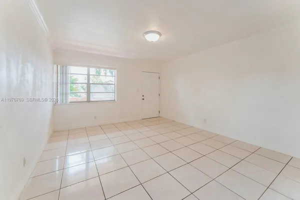 $1,975 | 11005 Southwest 1st Street, Unit 203, Sweetwater, FL 33174