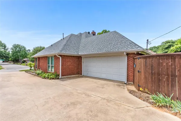 $3,750 | 2942 Woodland Hills Drive, Grapevine, TX 76051