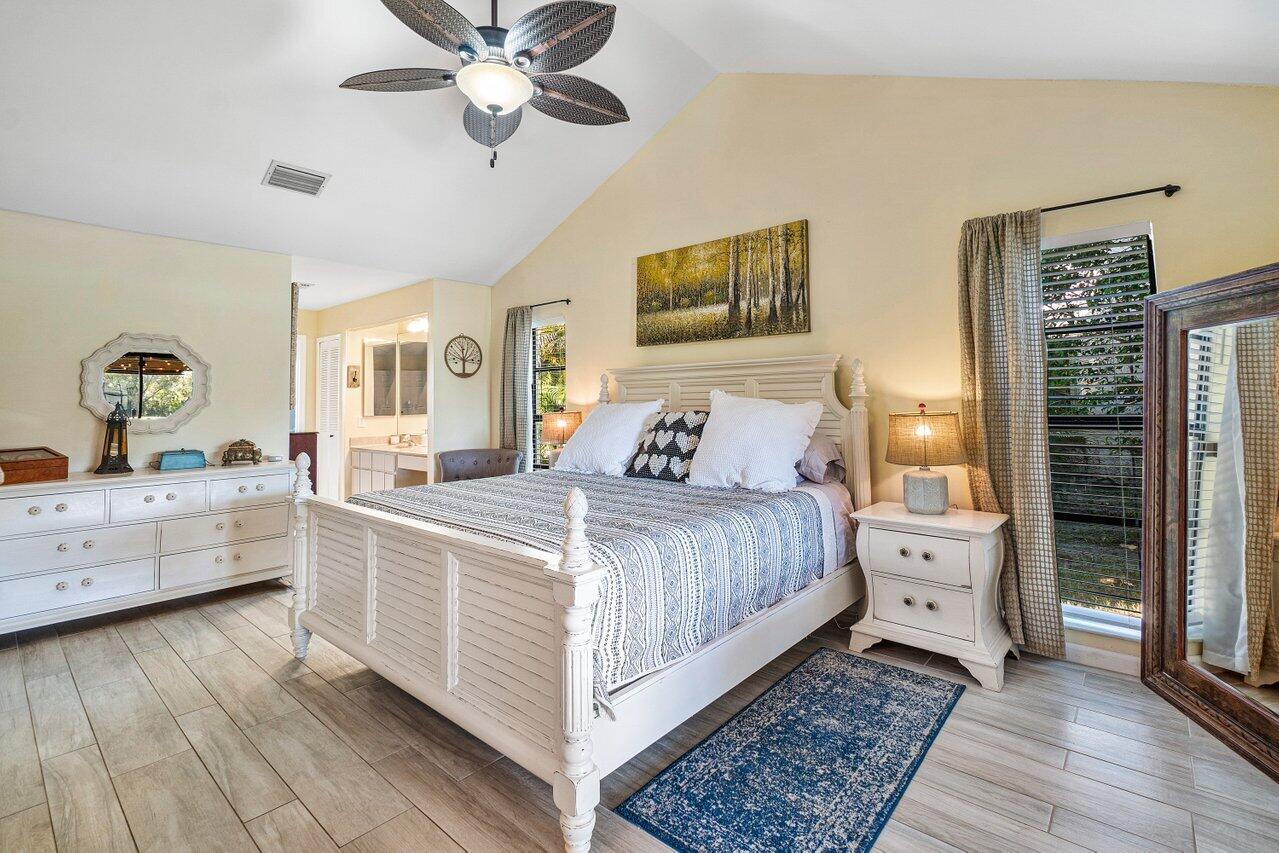 10137 Camelback Lane Boca Raton, FL 33498 - Photo 19 of 37 018-10137CamelbackLane-BocaRaton-FL-3349