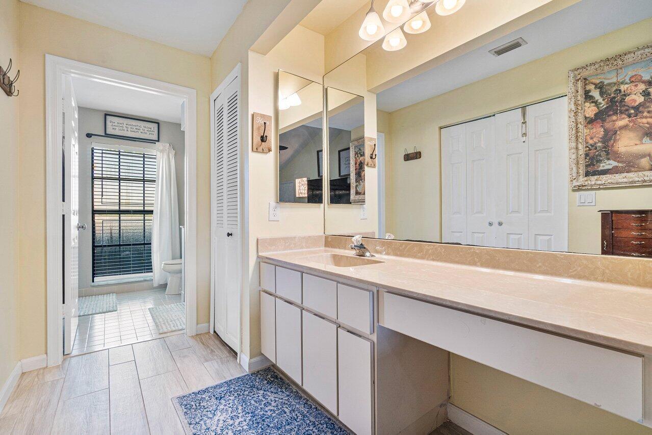 10137 Camelback Lane Boca Raton, FL 33498 - Photo 20 of 37 020-10137CamelbackLane-BocaRaton-FL-3349