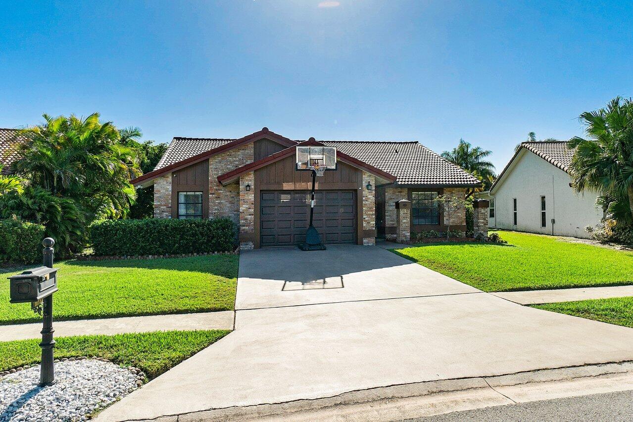 10137 Camelback Lane Boca Raton, FL 33498 - Photo 2 of 37 002-10137CamelbackLane-BocaRaton-FL-3349