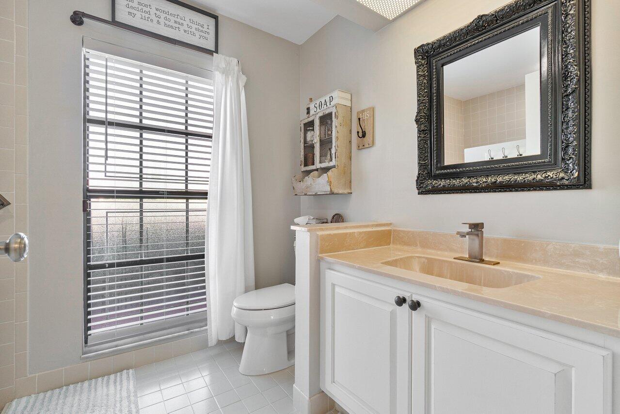 10137 Camelback Lane Boca Raton, FL 33498 - Photo 21 of 37 021-10137CamelbackLane-BocaRaton-FL-3349