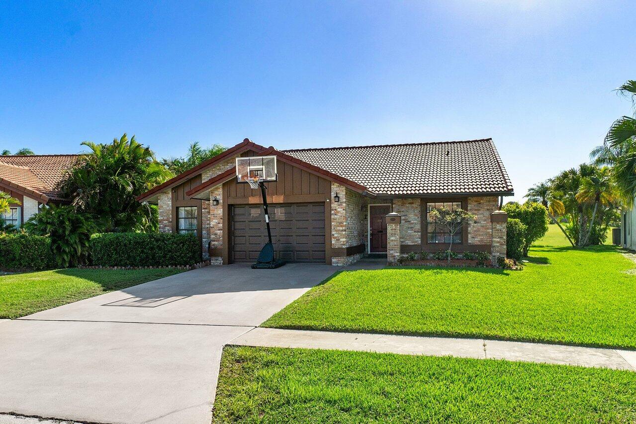 10137 Camelback Lane Boca Raton, FL 33498 - Photo 3 of 37 003-10137CamelbackLane-BocaRaton-FL-3349