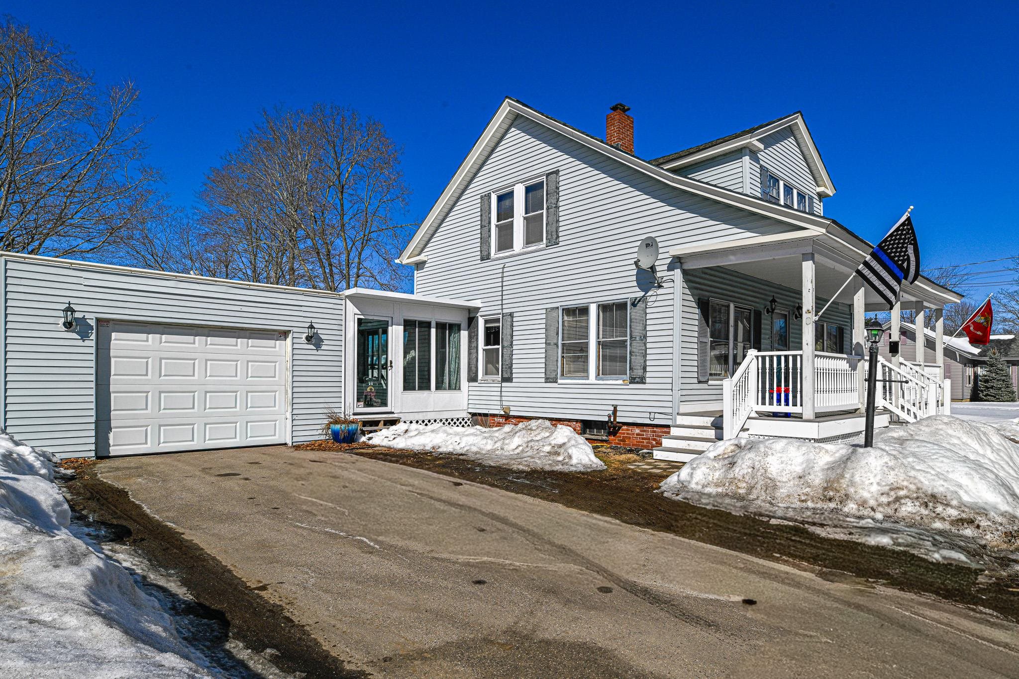 49 Washington Street Rochester, NH 03867 - Photo 2 of 35